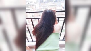 Địt nhau ngoài ban công ngắm cảnh