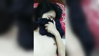“Anh làm em sướng quá”