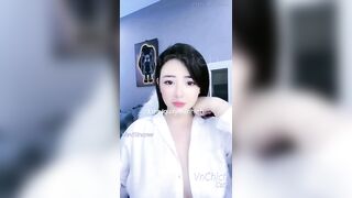 Vybaby xinh đến thế cơ mà, em gái Việt livestream sexy cực cuốn