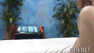 Massage bướm lên đỉnh 24