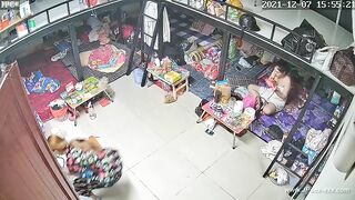 Hack camera phòng ngủ của các em