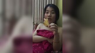 “Anh bỏ ra, em không thích đâu”