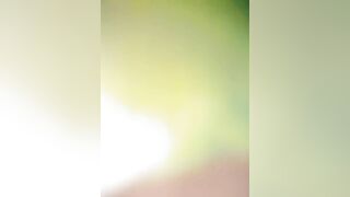 Đêm hôm mần mò đứa em làm gì k biết