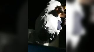 Dâm nữ, đi làm xong trốn vào nhà vệ sinh vừa xem phim sex vừa thủ dâm