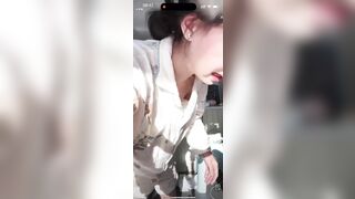 Lộ hàng trên livestram p3