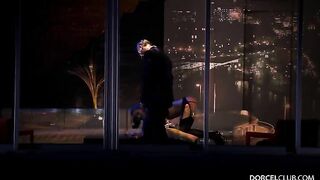 Муж смотрит как его жену ебут во все щели [секс порно минет жесткое sex porno шлюха]