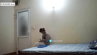 Phát hiện người yêu cùng thằng bạn thân lén địt nhau trong nhà mình