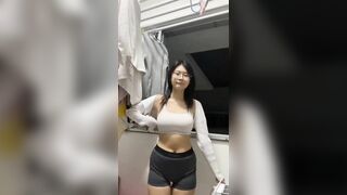 Học sinh show hàng 4