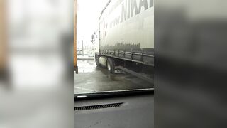 Gái tây không có tiền trả xe nên bị tài xế địt