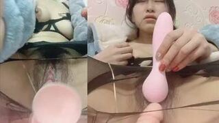 Xé Toạc Tất Lưới Rồi Nhét Vội Sextoy Vào Lồn Vì Quá Nứng 2