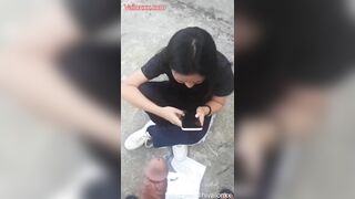 đang làm bài tập mà thằng bạn cứ dí con cu vào mồm đòi được bú