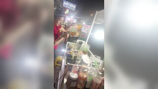 Em bán trà chanh siêu múp