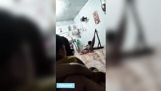 Có người yêu rồi mà vẫn kêu thằng bạn qua nghịch ti với mút buồi, nể thật sự (Full)