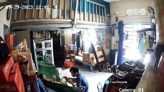 Đi làm về mệt có cái lồn húp cũng đỡ mệt hơn