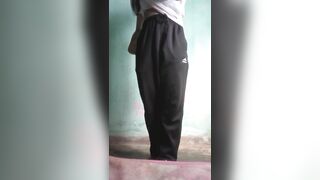 em gái cởi đồ siêu thích