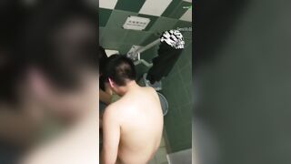 Học Sinh Địt Nhau Trong Nhà Vệ Sinh Bị Bắt Quả Tang 3