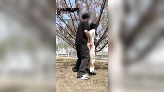 Chỉ có thể là Trung Quốc, lén đụ nhau giữa đường