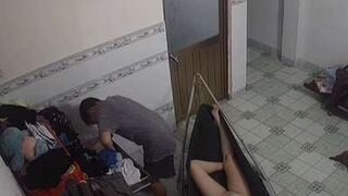 Hack Camera Gia Đình Mẹ Thủ Dâm Lúc Con Trai Đứng Sát Bênn