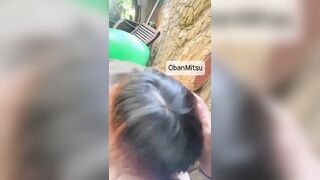 Public thanh niên ngồi đối diện xem bú cu và rồi sục cặc