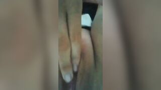 Lồn bé này hơi thâm