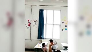 Hết tiết cô giáo kêu ở lại để móc lồn và cái kết