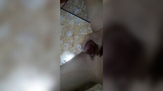nứng quá có e nào bú dùm khong