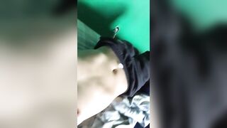 Em sinh viên mới ngủ dậy đã quay video móc lồn