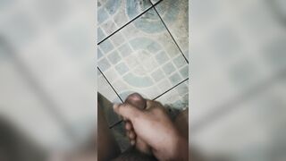Cu bé quá
