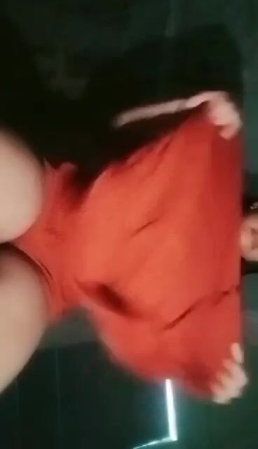 Bé k11 cần tiền