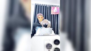 2 em gái xinh live fb 7