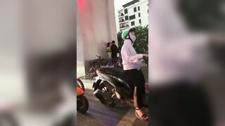 Cặp Đôi Phang Luôn Ngoài Đường Tại Minh Khai, Hai Bà Trưng, Hà Nộii