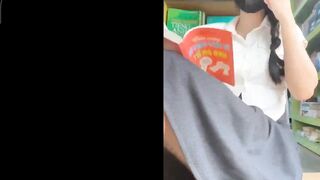 P2 đang thủ dâm trong thư viện thì bác lao công vào đột e