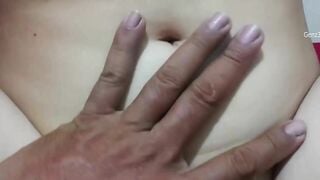 Chị Đồng Nghiệp Núm Vú Tụt Vào Trong Và Cái Lồn Múp Rụp
