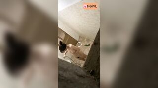 Quay lén chị gái tắm và bị phát hiện và cái kết