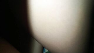 em gái 1 con đang ngủ anh trai vào gạ chịch