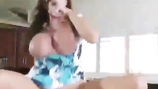 Dâng lồn vợ cho bạn thân đụ