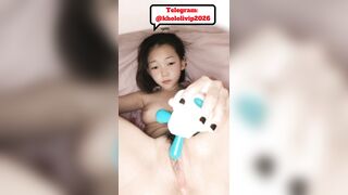 EM GÁI K7 Ở NHÀ THỦ DÂM BẰNG VẬT LẠ