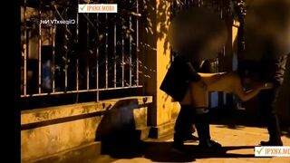 Đang bú cu thì bị người lạ phát hiện và cái kết