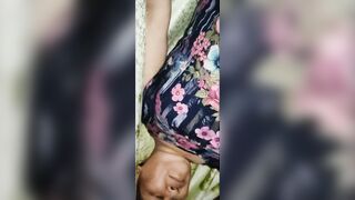 Sờ lồn mẹ vk thằng bạn 3