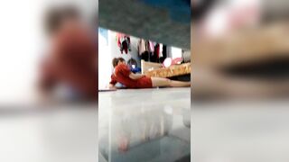 Quay lén chị gái thủ dâm
