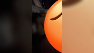 Phải mở loa mới xem được, đến chịu của anh sướng hơn của ba