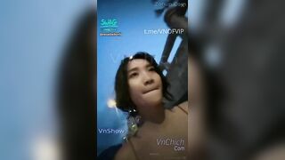 Rosababyvip ở chuồng tắm biển. Buồn thì kiếm trai chụp hình khoe hàng giải sầu