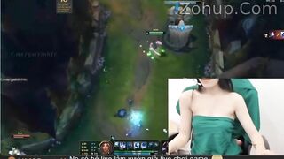 Chơi game kỹ năng thì e hơi yếu nhưng kỹ năng móc lồn thì bá đạo rùi