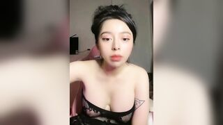 Cùng ngắm Naomi live sexy vừa lắc đít vừa tâm sự với fans cực ngon
