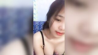 Em tự sướng với trái chuối