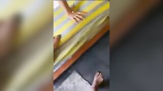 Doggy chị hàng xóm với váy ngủ mỏng