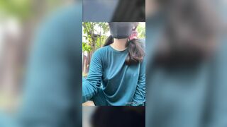 Cô bé nứng l