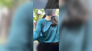 Cô bé nứng l