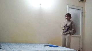 Em gái lớp 11 bán trinh giá 2m cho anh em xem hàng
