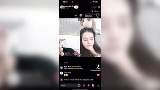 Trả kèo nè anh em móc trên live của thư xinh